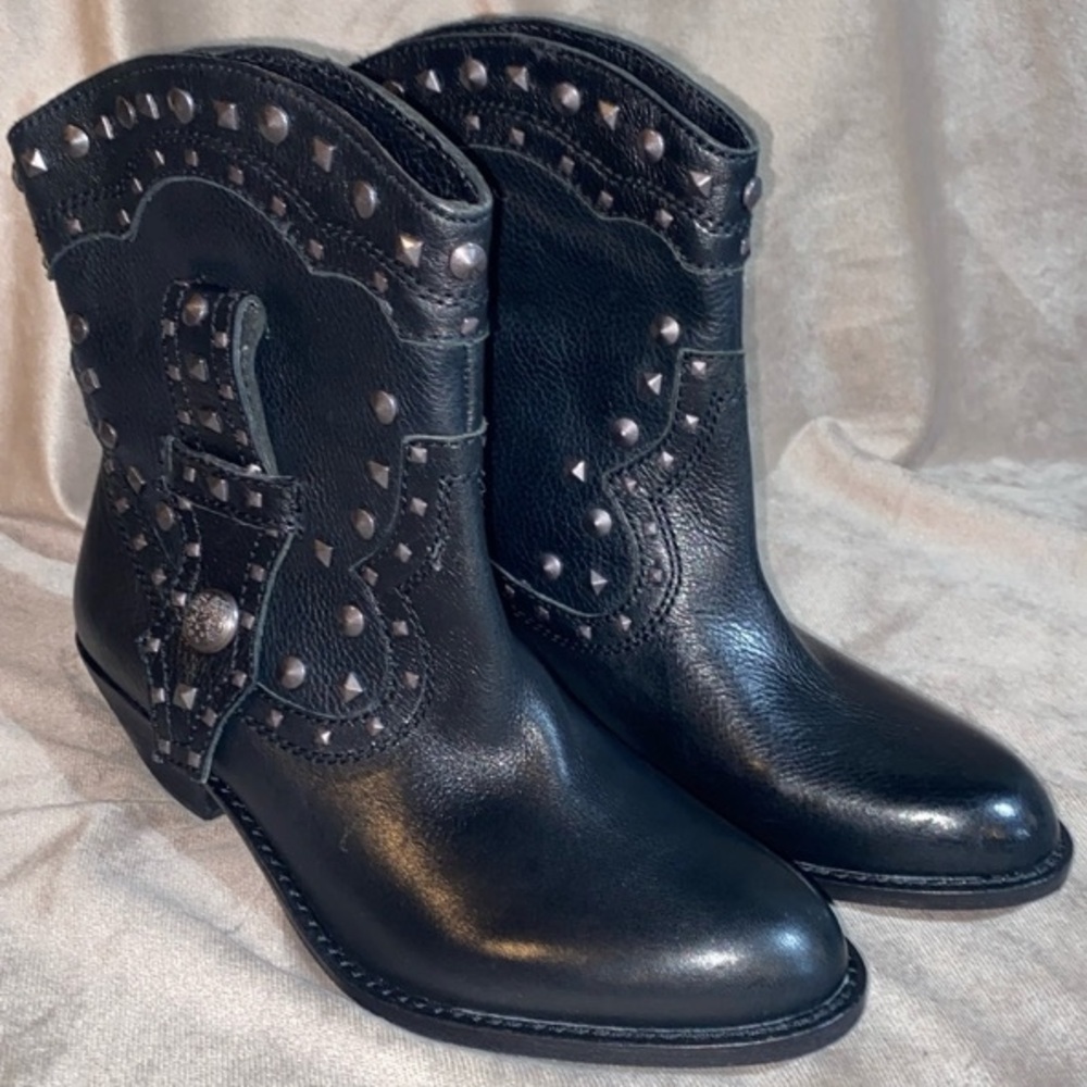 Vince Camuto Distressed Leather Mid Calf Black women’s size 8 🆕 - Picture 2 of 8